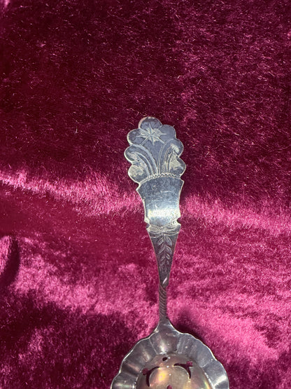 Vintage Silverplate Sugar Sifter Spoon – Pierced Bowl Floral Handle