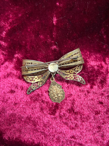 Vintage Jewelry - Brooch - Ornate Filigree Bow - Miraculous Medal