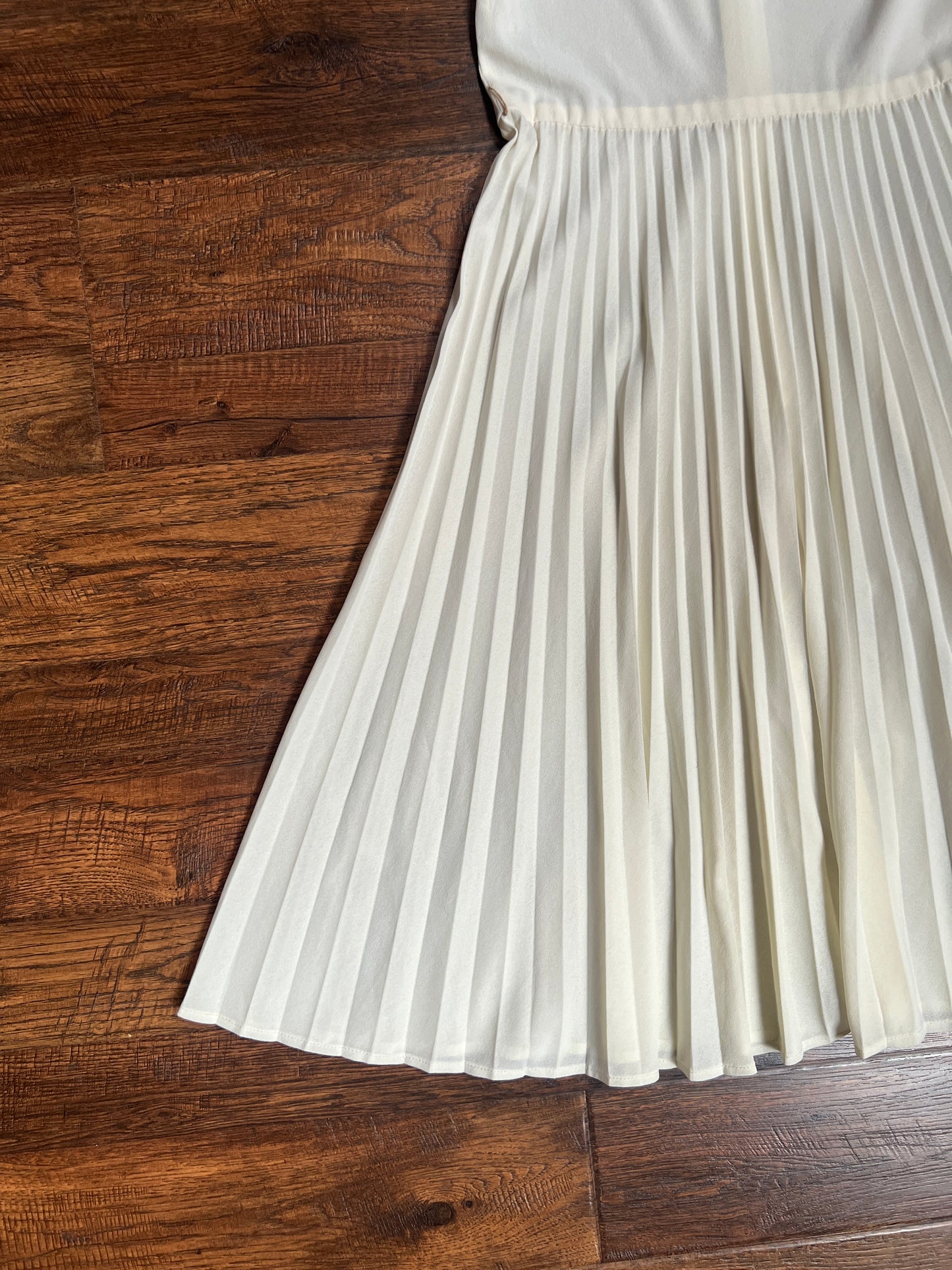 Vintage Clothing - Semi-Sheer Pleated Dress - Lace Collar - Cream - Small - Samuel Blue