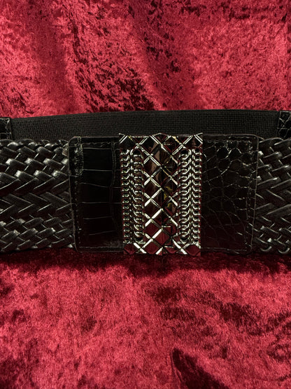 Vintage Accessories - Faux Leather Braided Stretch Waist Belt - Black - Medium / Large