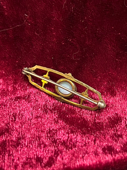 Vintage Jewelry - Brooch - 14KT Gold Filled - Art Nouveau Design - Synthetic Opal