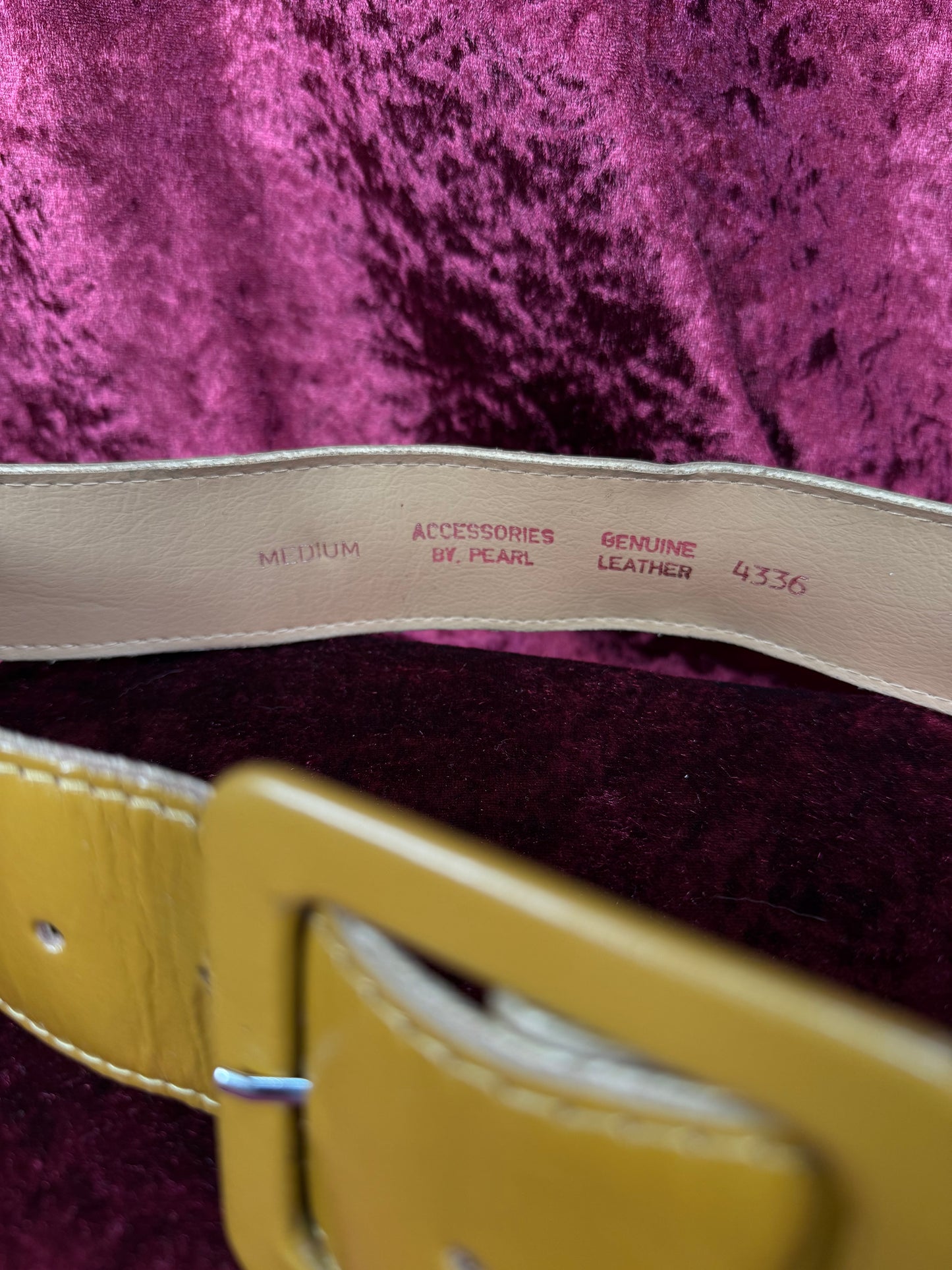 Vintage Accessories - 1980s Genuine Leather Waist Belt - Dark Mustard Yellow - Accessories By Pearl - Medium