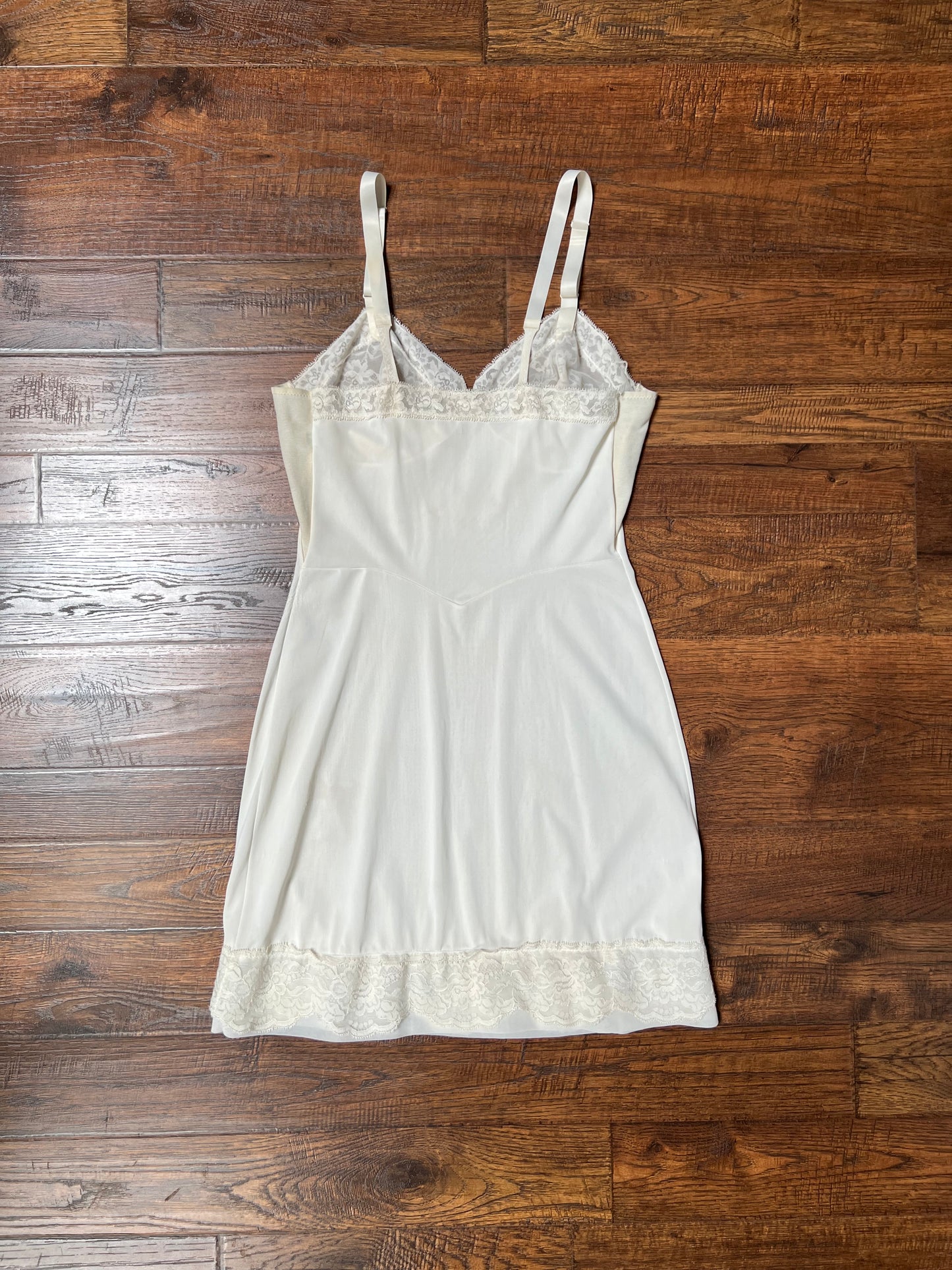 Vintage Clothing - Above Knee Dress Slip - Off White - Lace Bust - Small - Shar-Loo Trillium