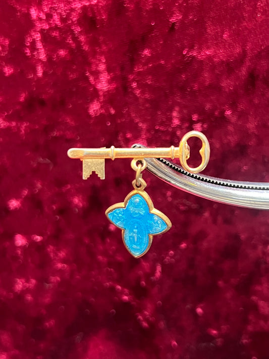 Vintage Jewelry - Brooch - Gold Tone Key - Holy Trinity Pendant