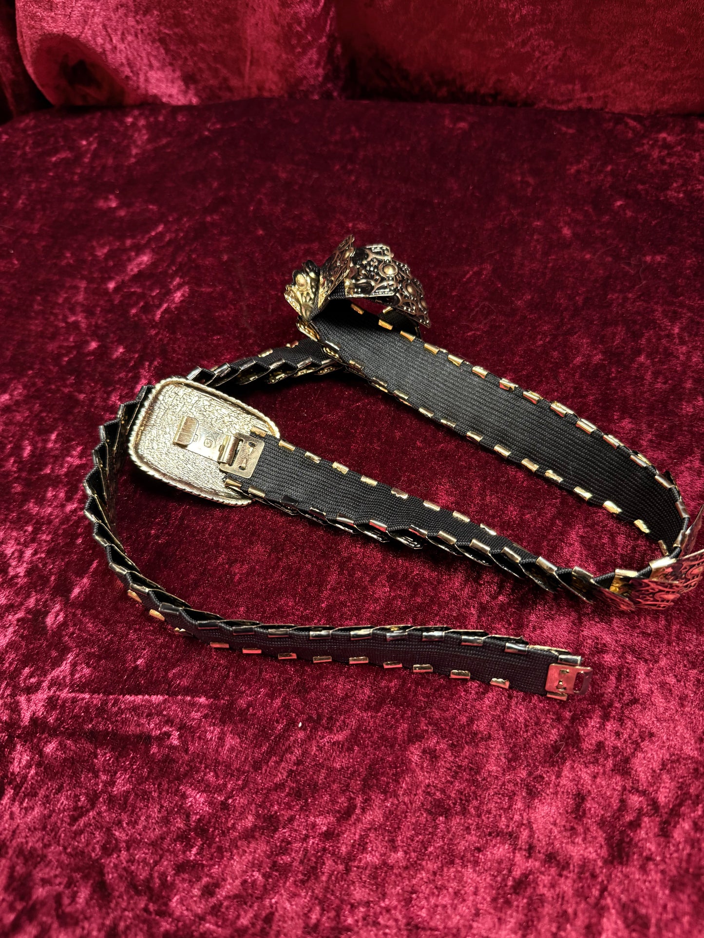 Vintage Accessories - y2k Bijoux Terner Stretchy Linked Metal Belt - Gold with Floral Filigree