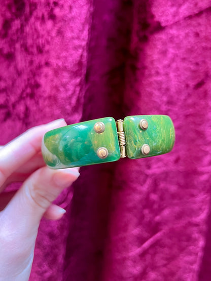 Vintage Jewelry - Chunky Bangle Bracelet - Marbled Spinach Green Bakelite
