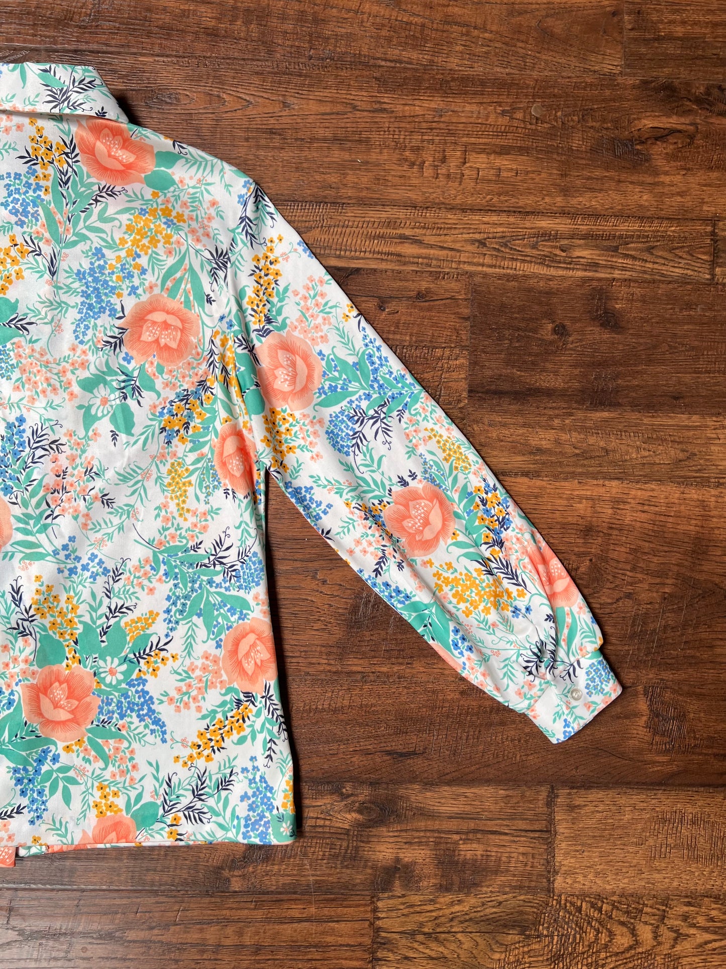 Vintage Clothing - Button Down Blouse - Illustrated Florals - Rrrruss - Medium