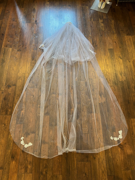 Vintage Tulle Bridal Veil with Lace Cap – 2 Tier Cathedral Length with Floral Applique