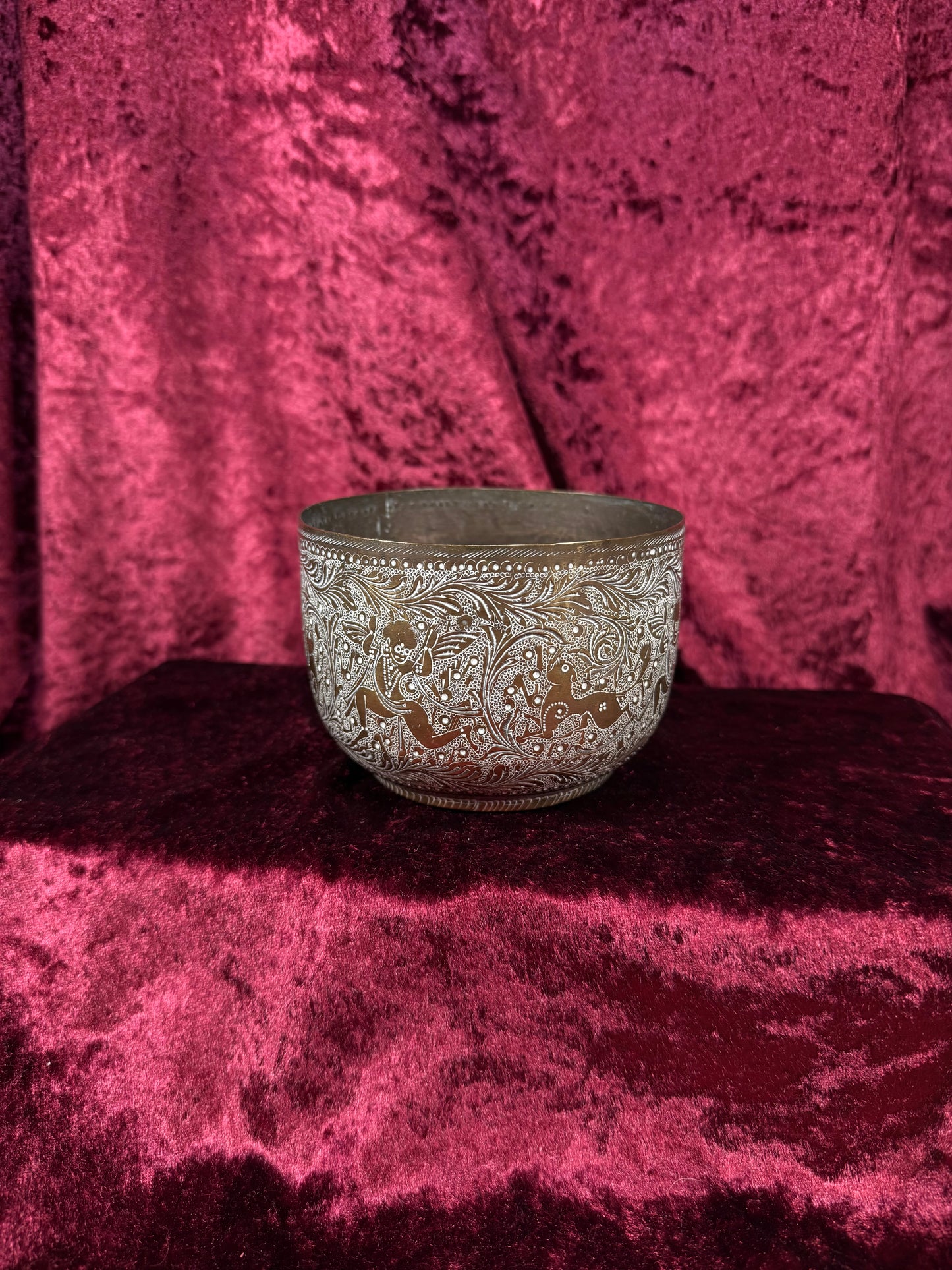 Vintage Etched Brass Bowl – Intricate Floral Scrollwork Indian Style