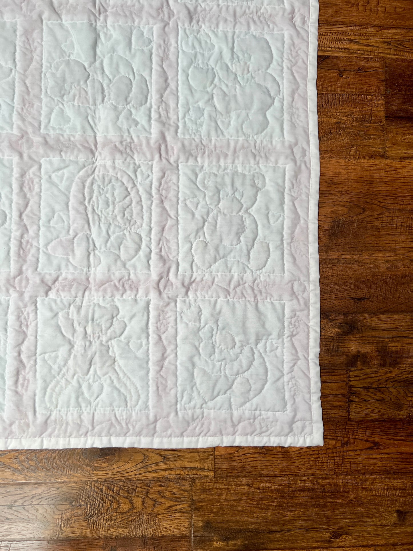 Vintage Cotton Baby Quilt – Anthropomorphic Teddy Bear Patchwork Nursery Blanket