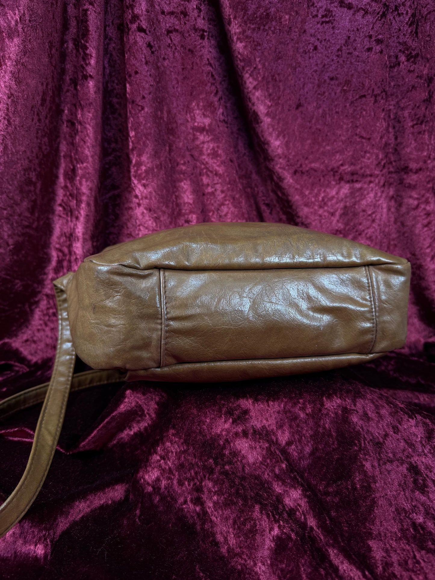 Vintage Accessories - Faux Leather Crossbody Purse - Dark Tan - Mitzi