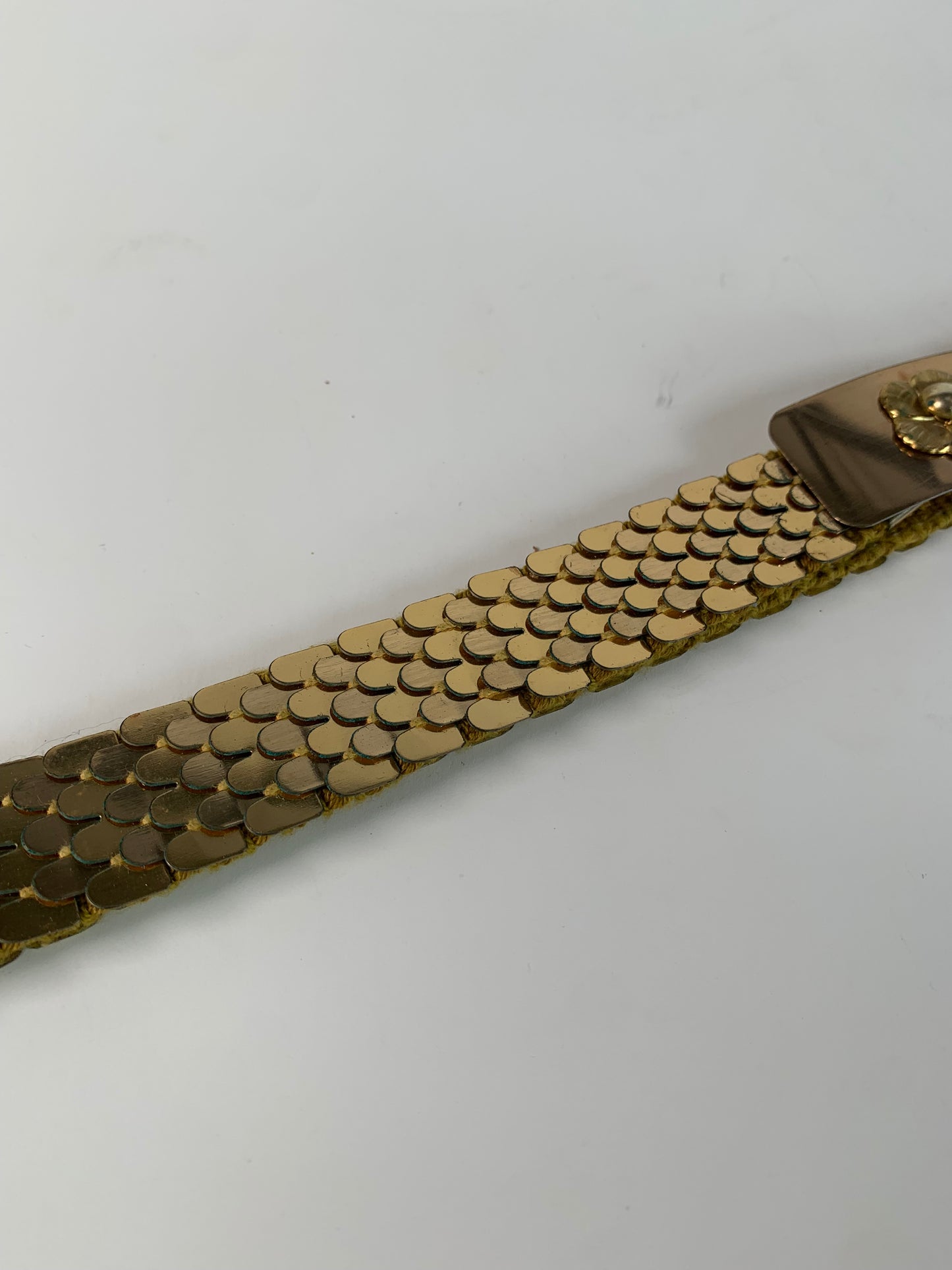 Vintage Belt - 1970s Gold Tone Fish Scale Band - 3D Flower Buckle