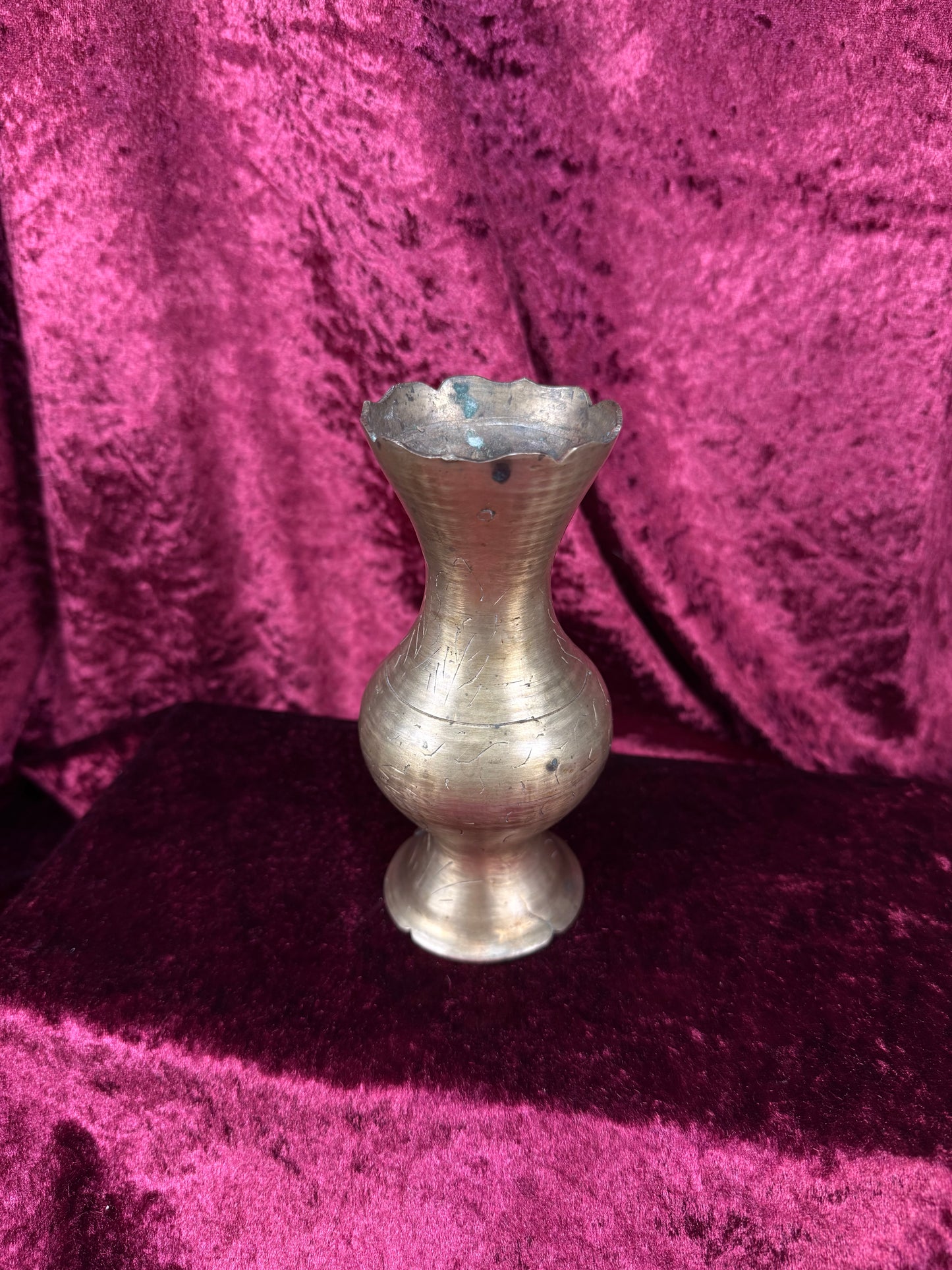 Vintage Brass Vase – Scalloped Rim Hand-Hammered Form
