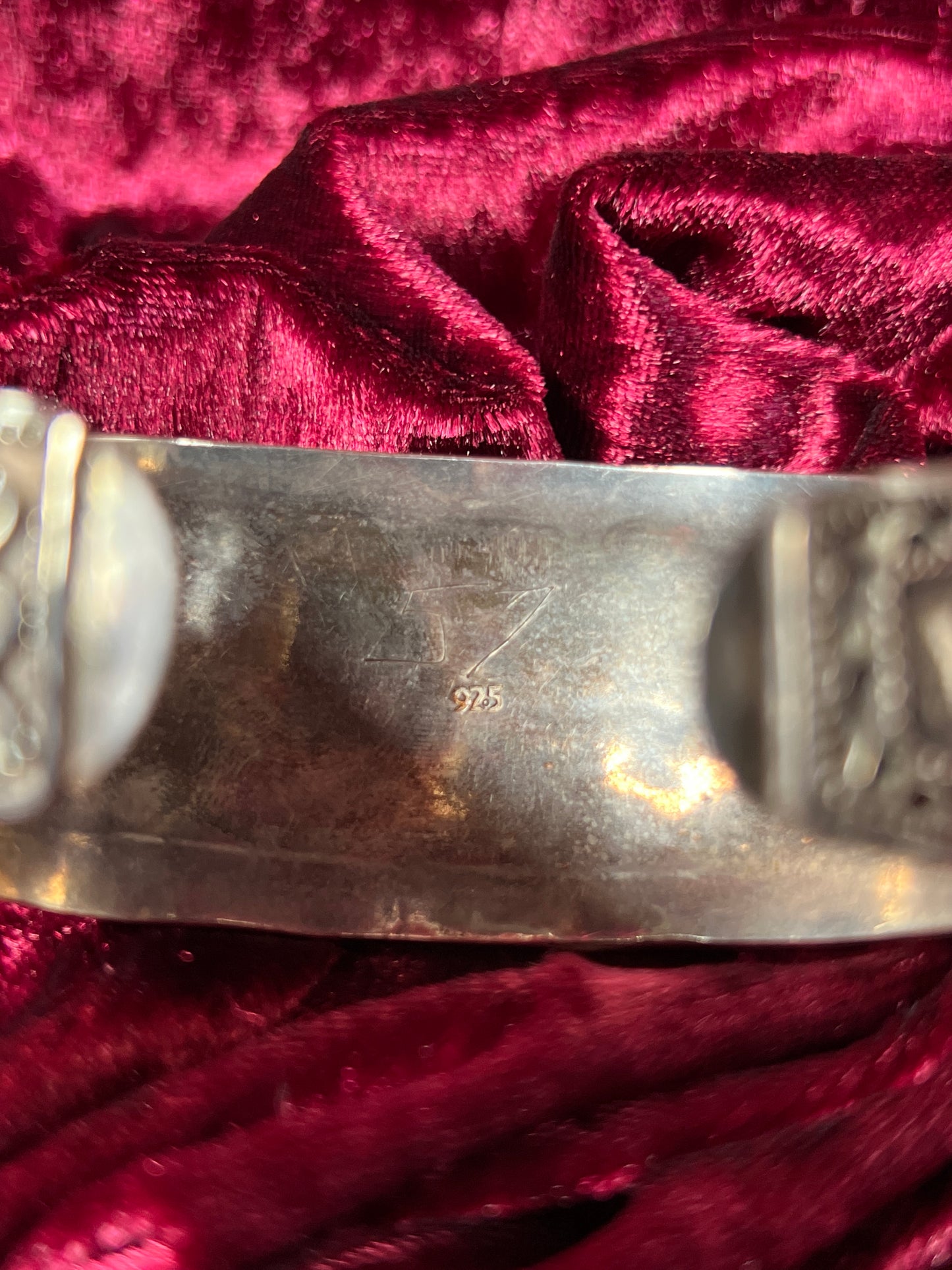 Vintage Jewelry - Cuff Bracelet - 925 Silver - Onyx Center Stone