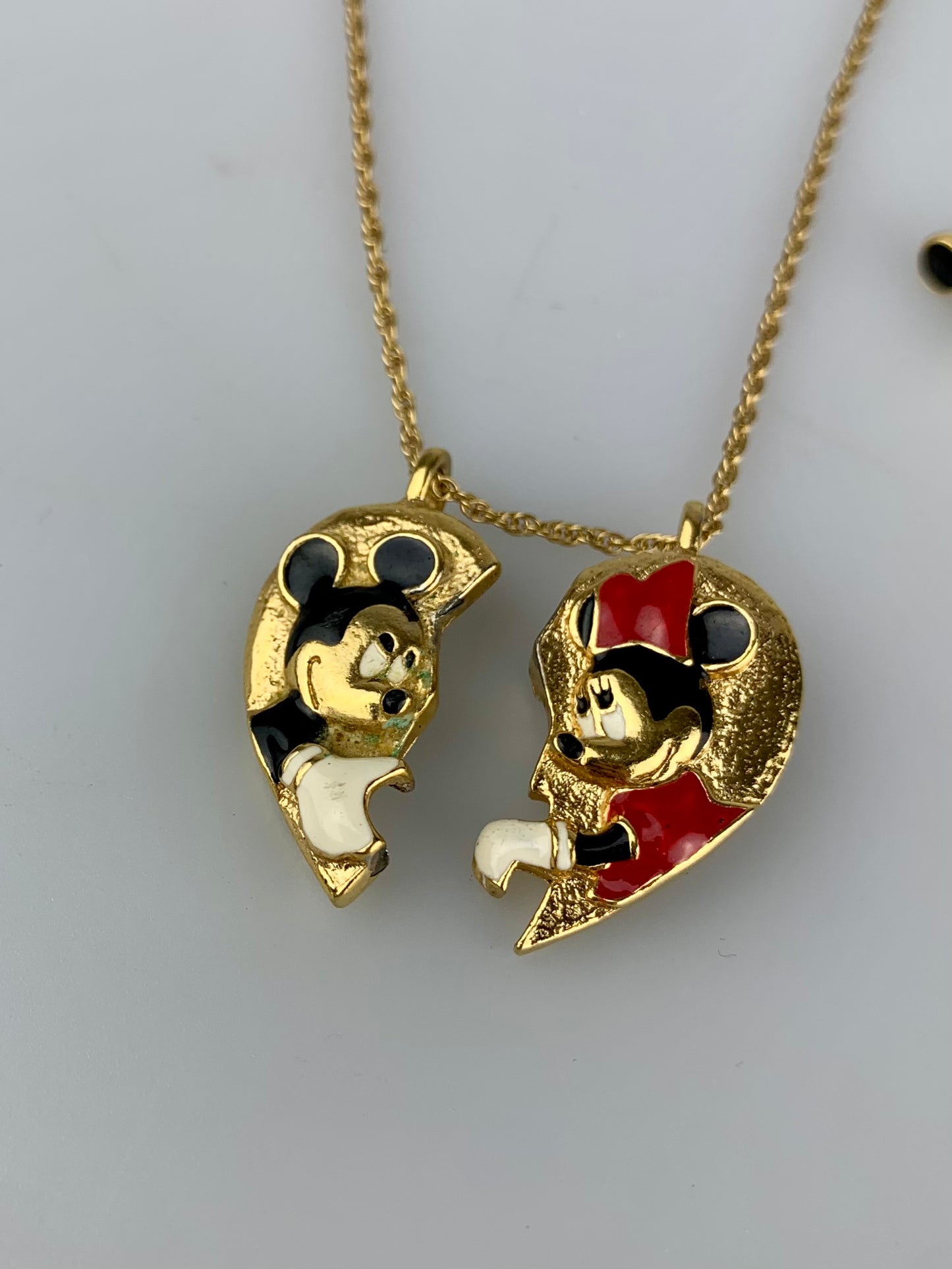 Vintage 1994 Avon Disney Mickey & Minnie Mouse Necklace & Earring Pair Set