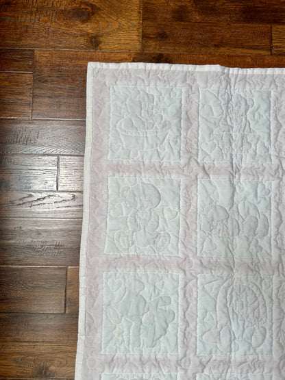 Vintage Cotton Baby Quilt – Anthropomorphic Teddy Bear Patchwork Nursery Blanket