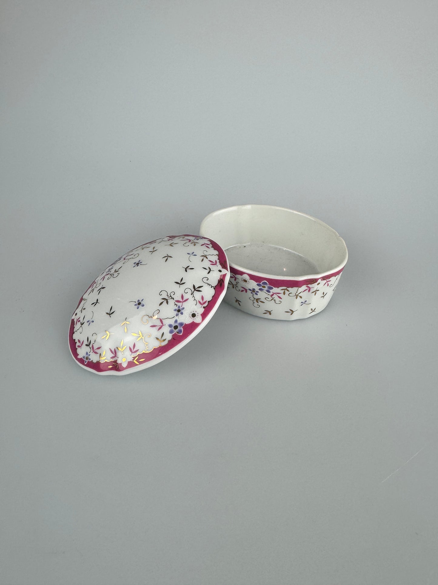 Vintage Oval Floral Trinket Box with Lid