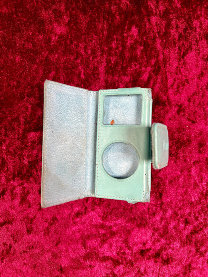 Vintage Electronics - iPod Nano with iLuv Case - Blue - Untested