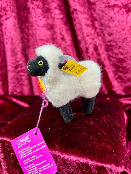 Vintage Collectibles - Miniature Stuffed Toy - Snucki the Sheep - 1520/11 - Steiff - Germany