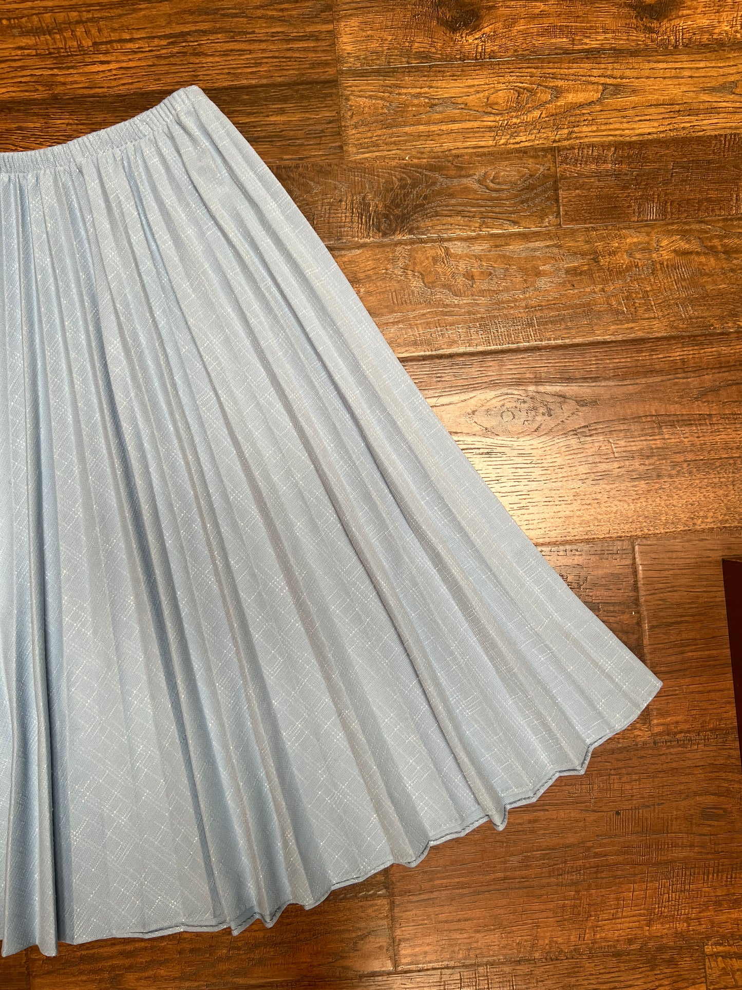 Vintage Clothing - Below The Knee Pleated Skirt - Sky Blue - X-Large