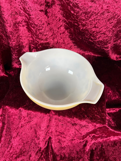 Vintage Kitchen - Mixing Bowl - Gooseberry - Black and Yellow - Pyrex - 1.5 Quarts