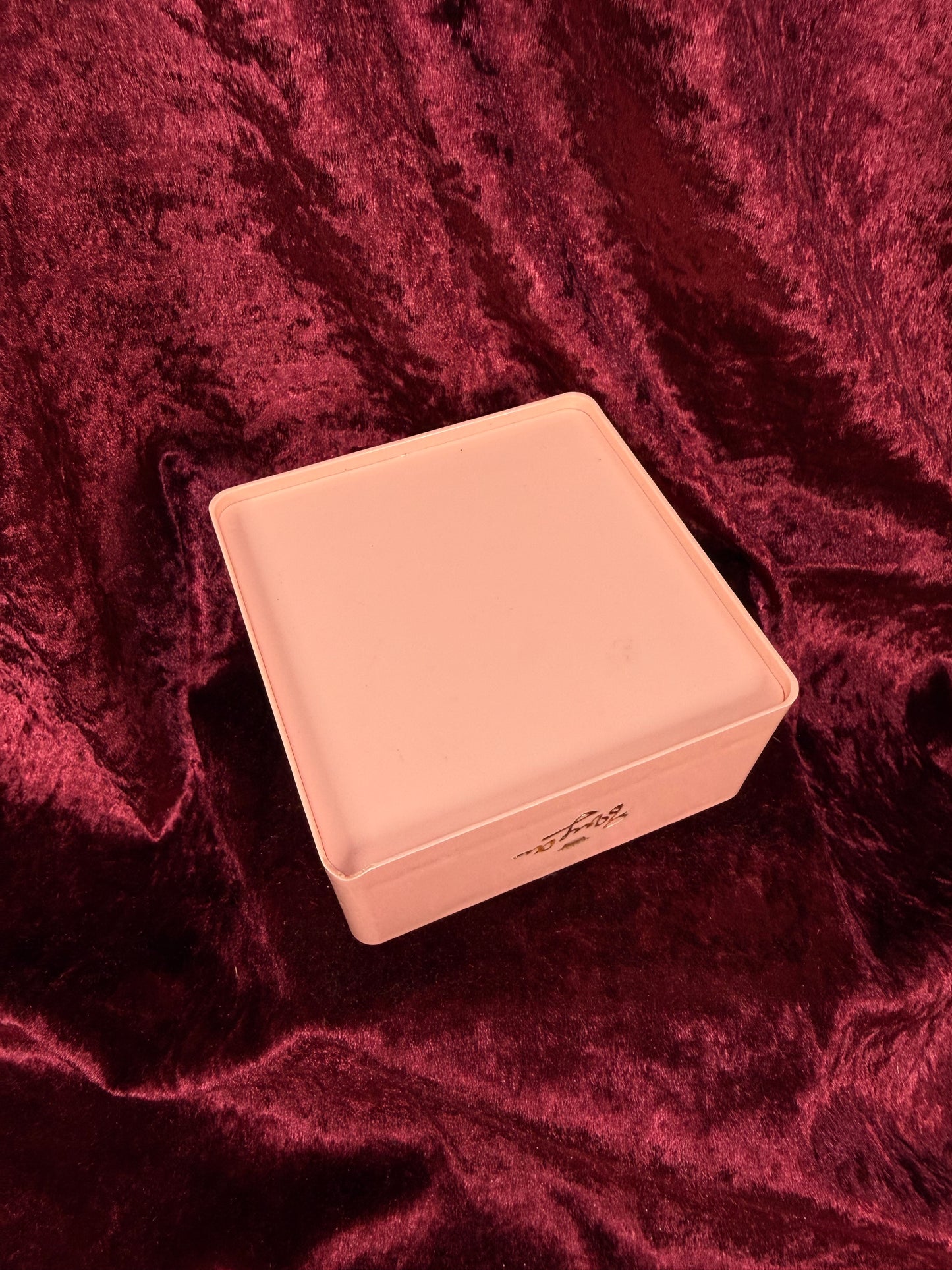 Vintage Vanity - Pink Plastic Powder Box – Art Nouveau Lady Reclining Lid - Evyan