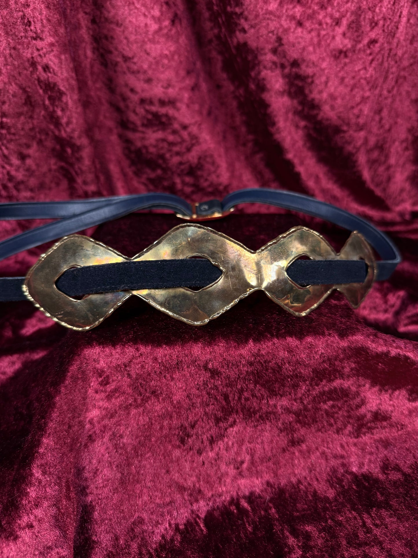 Vintage Brass and Indigo Suede Leather Belt – Sculptural Wave Plate Adjustable Fit