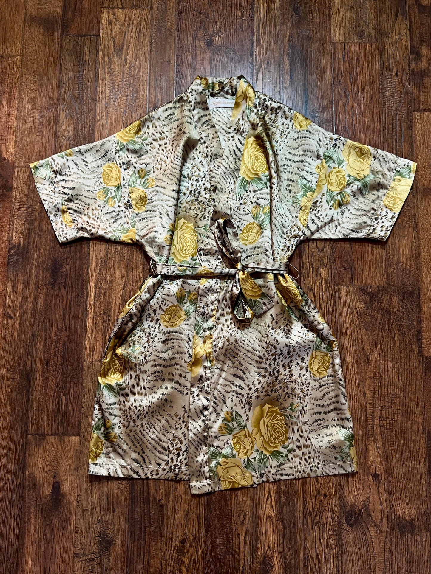 Vintage Robe and Nightgown Nightwear Set - Animal and Yellow Rose Print - Night Essence