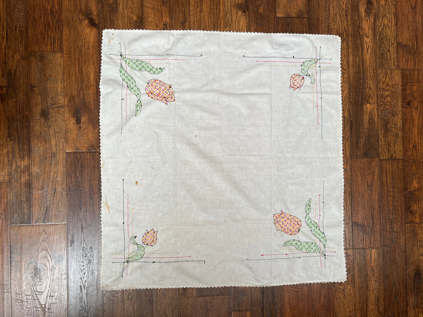 Vintage Linens - Square Tablecloth and Napkin Set - Embroidered Red Tulips