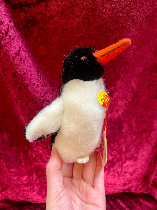 Vintage Collectibles - Miniature Stuffed Toy - Peggy The Penguin - 2505/12 - Steiff - Germany