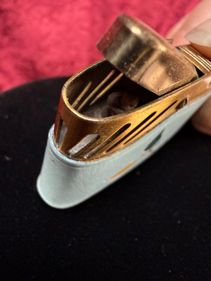 Vintage Metal Lighter – Powder Blue Atomic Leaf Motif Case