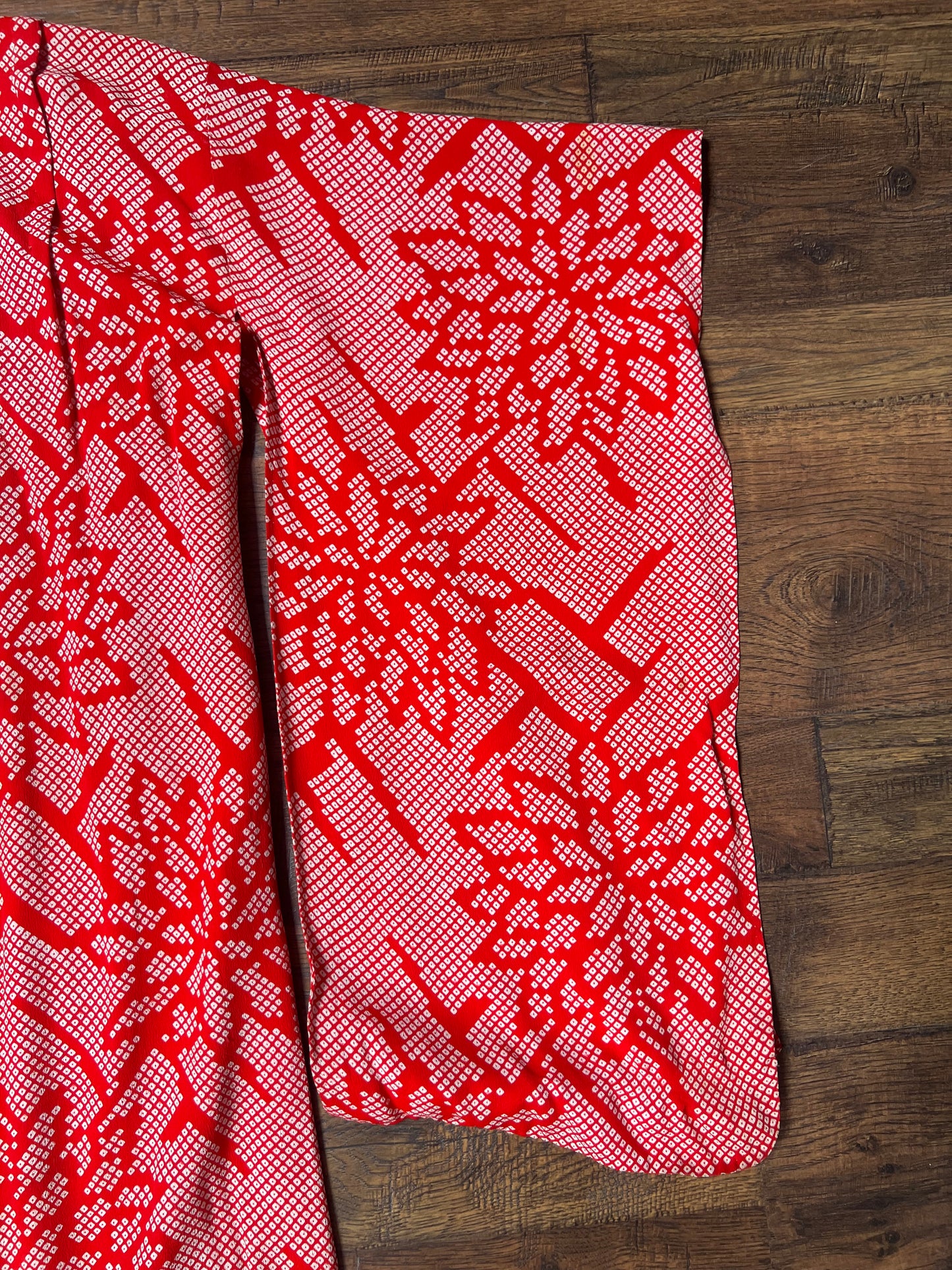 Vintage Clothing - Hand Sewn Kimono Robe - Red Floral Grid - Crepe Silk - OS
