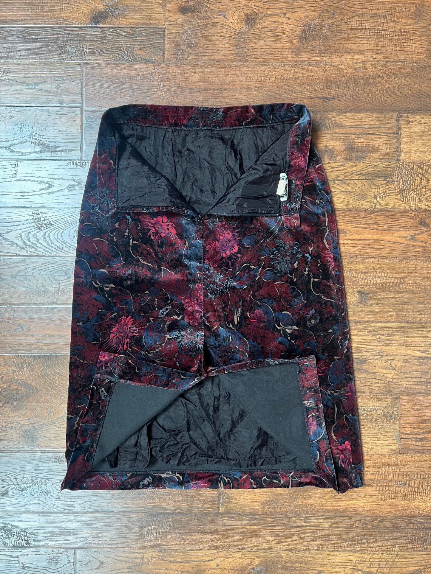 Vintage Clothing - A-Line Skirt - Dark Romantic Flowers - Large - Campus Casuals of California