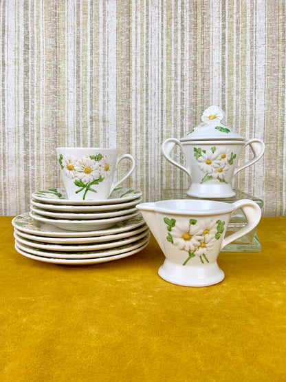 Retro Metlox Poppytrail Sculptural Daisy Breakfast Set - Made In California