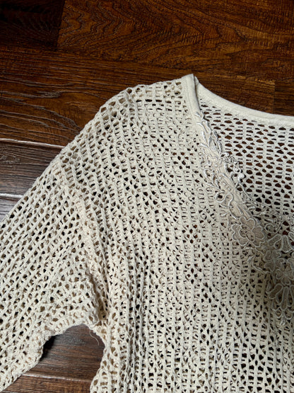 Vintage David Wayne Cotton Crochet Sweater – Ivory Open Knit Floral V-Neck – Medium