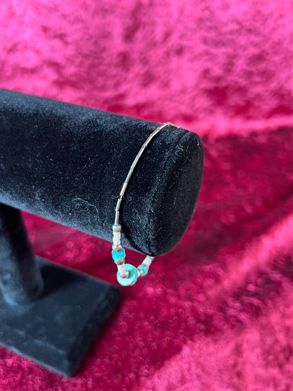 Vintage Jewelry - Beaded Bracelet - Silver Tone - Puka Shell and Turquoise - 7.5"