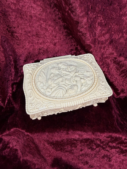 Vintage Cream Plastic Jewelry Box – Romantic French Couple Trinket Case