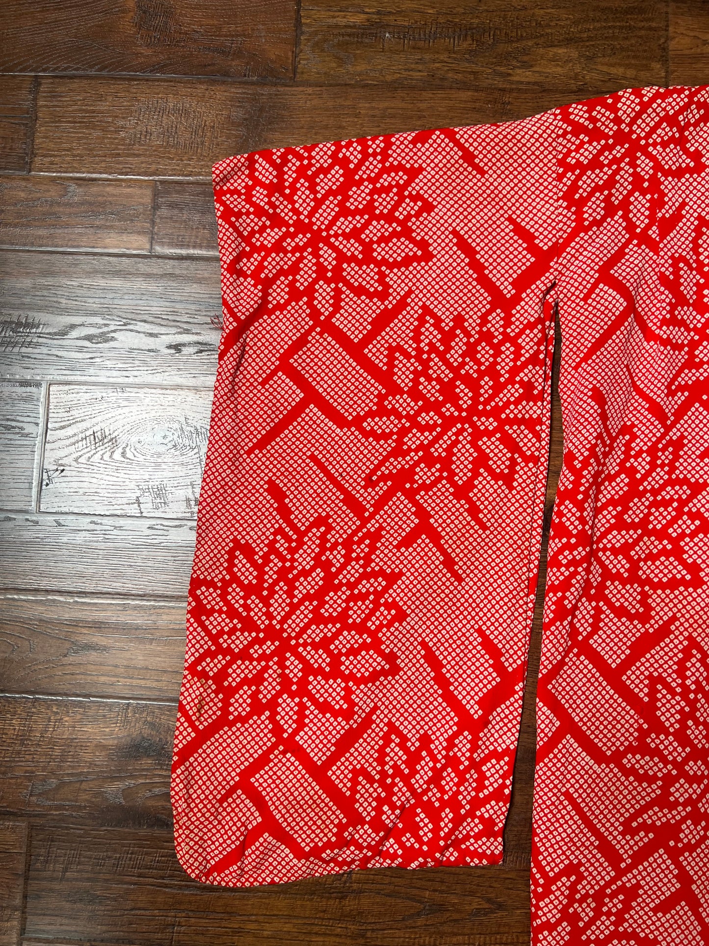 Vintage Clothing - Hand Sewn Kimono Robe - Red Floral Grid - Crepe Silk - OS