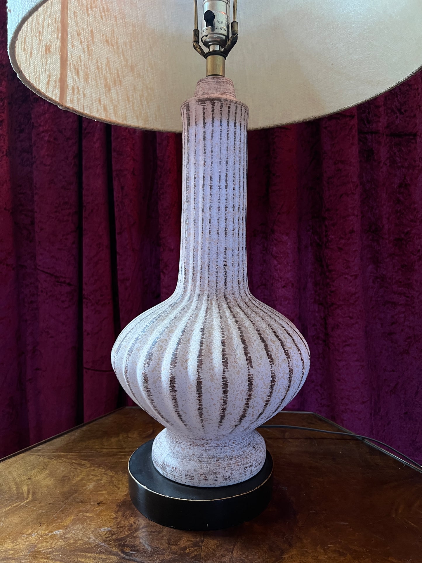 Vintage Ceramic Table Lamp - Pink Ribbed Urn Base Mid Century Modern
