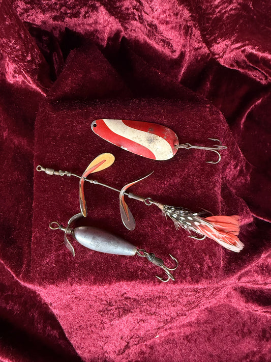 Vintage Metal Fishing Lure Lot - Pflueger & South Bend Spinner Baits