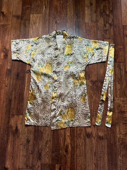 Vintage Robe and Nightgown Nightwear Set - Animal and Yellow Rose Print - Night Essence