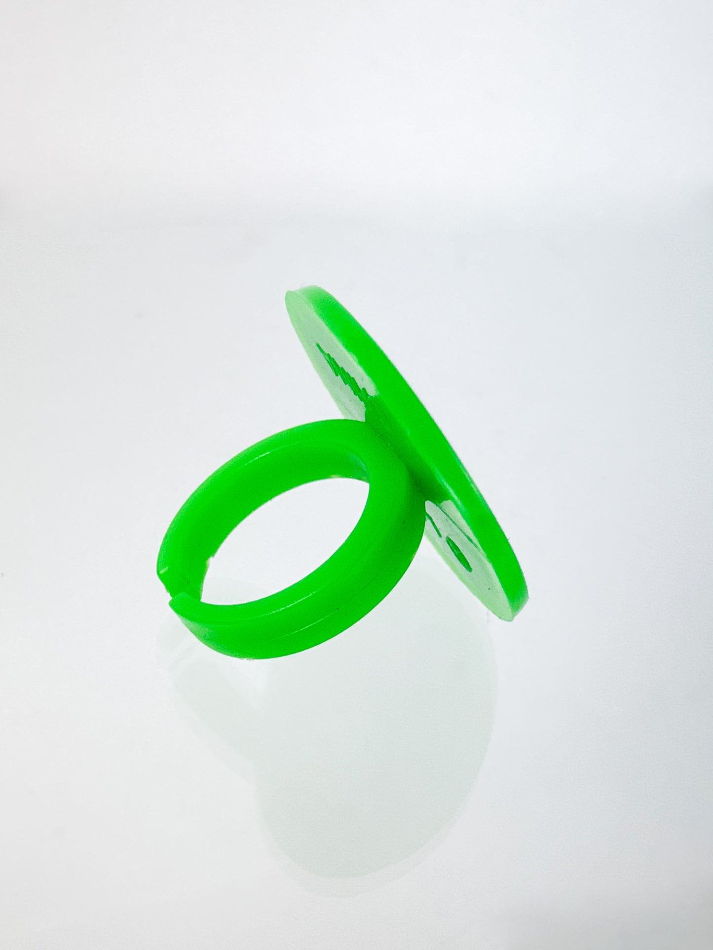 Vintage Ring - Y2k Lisa Frank Novelty Plastic Ring - Genie