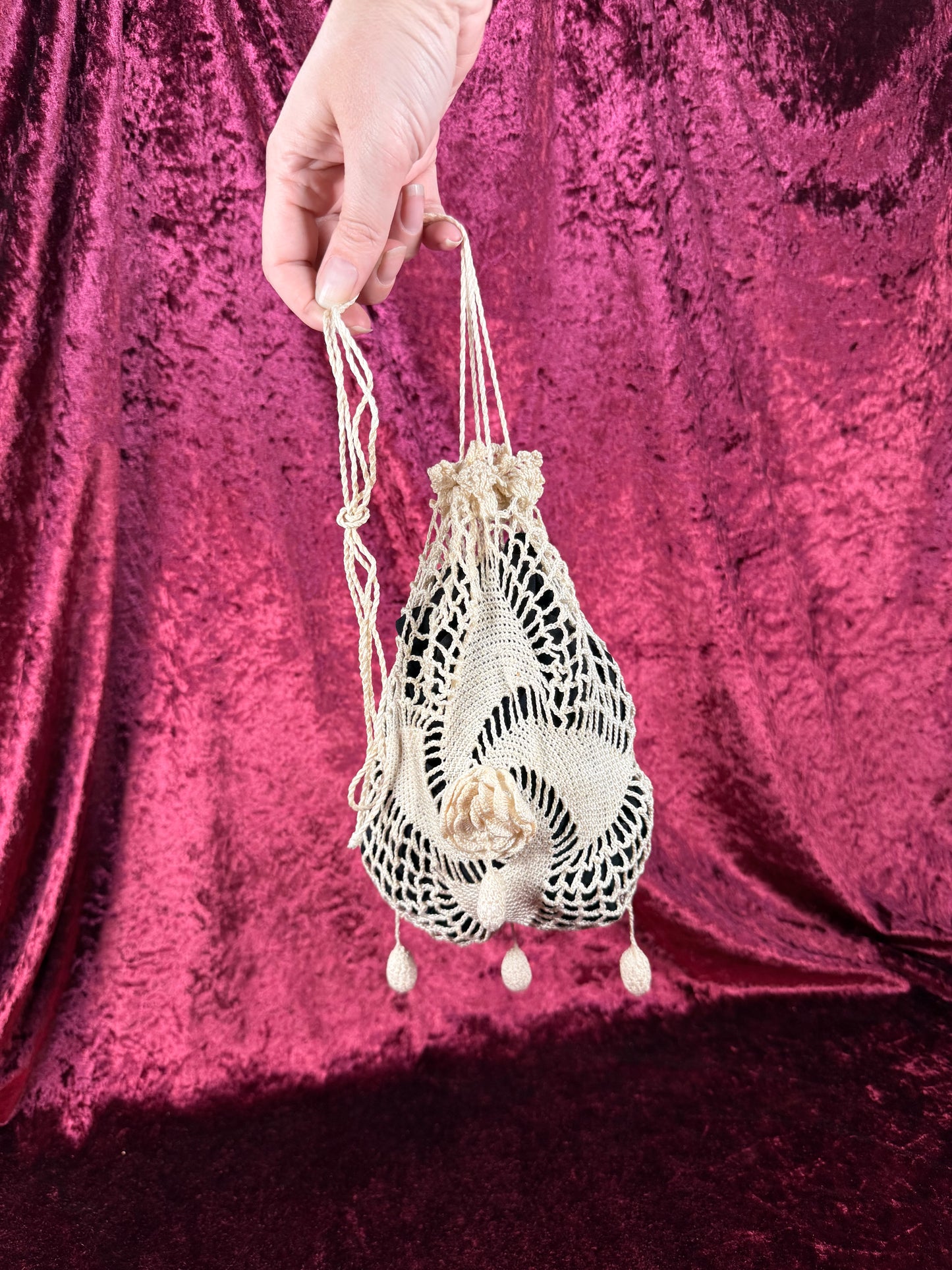 Vintage Crochet Lace Handbag – Floral Drawstring Reticule Style