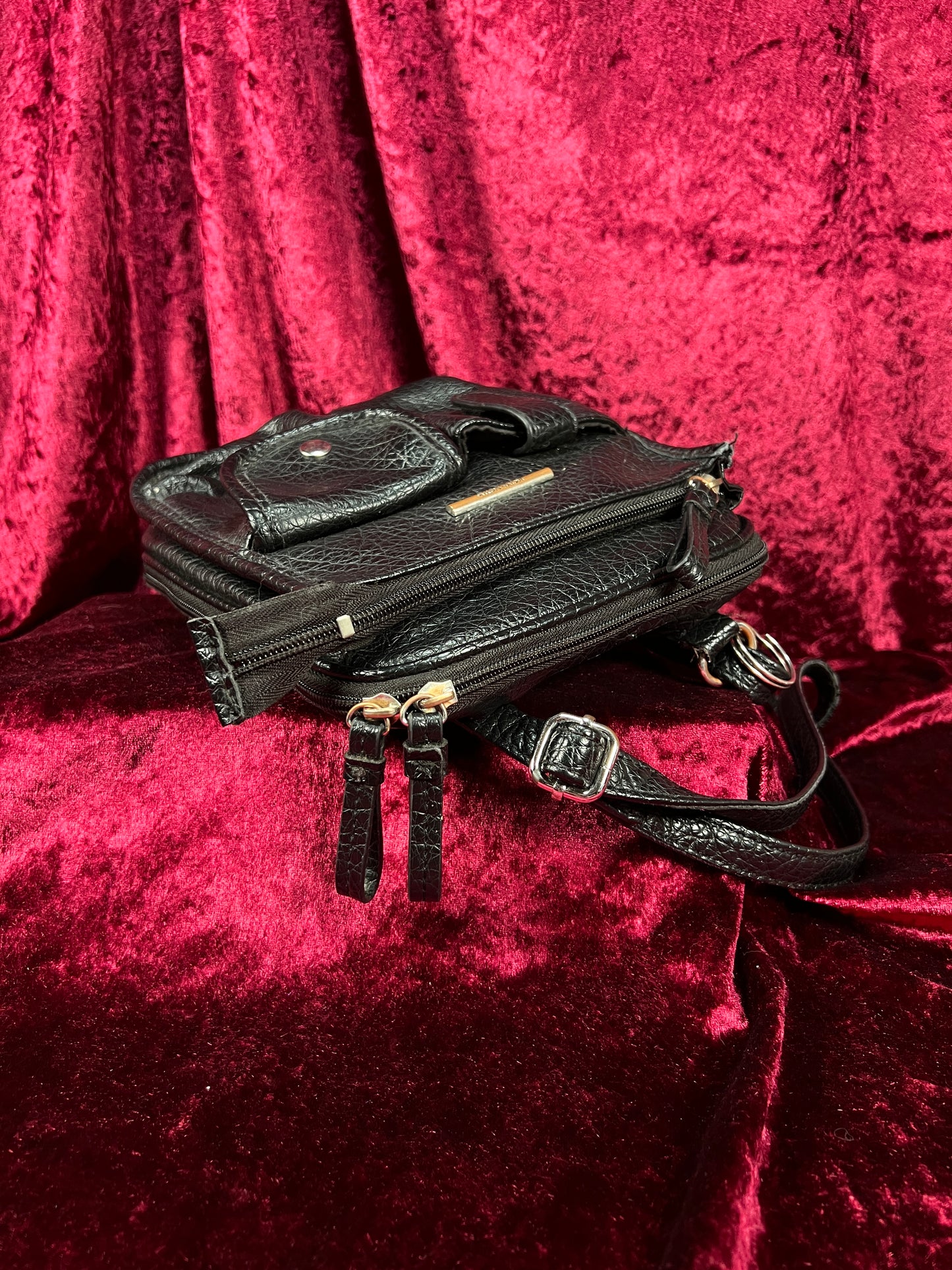 Vintage Faux Leather Crossbody Bag - Black Utility Pocket Shoulder Purse - Jaclyn Smith