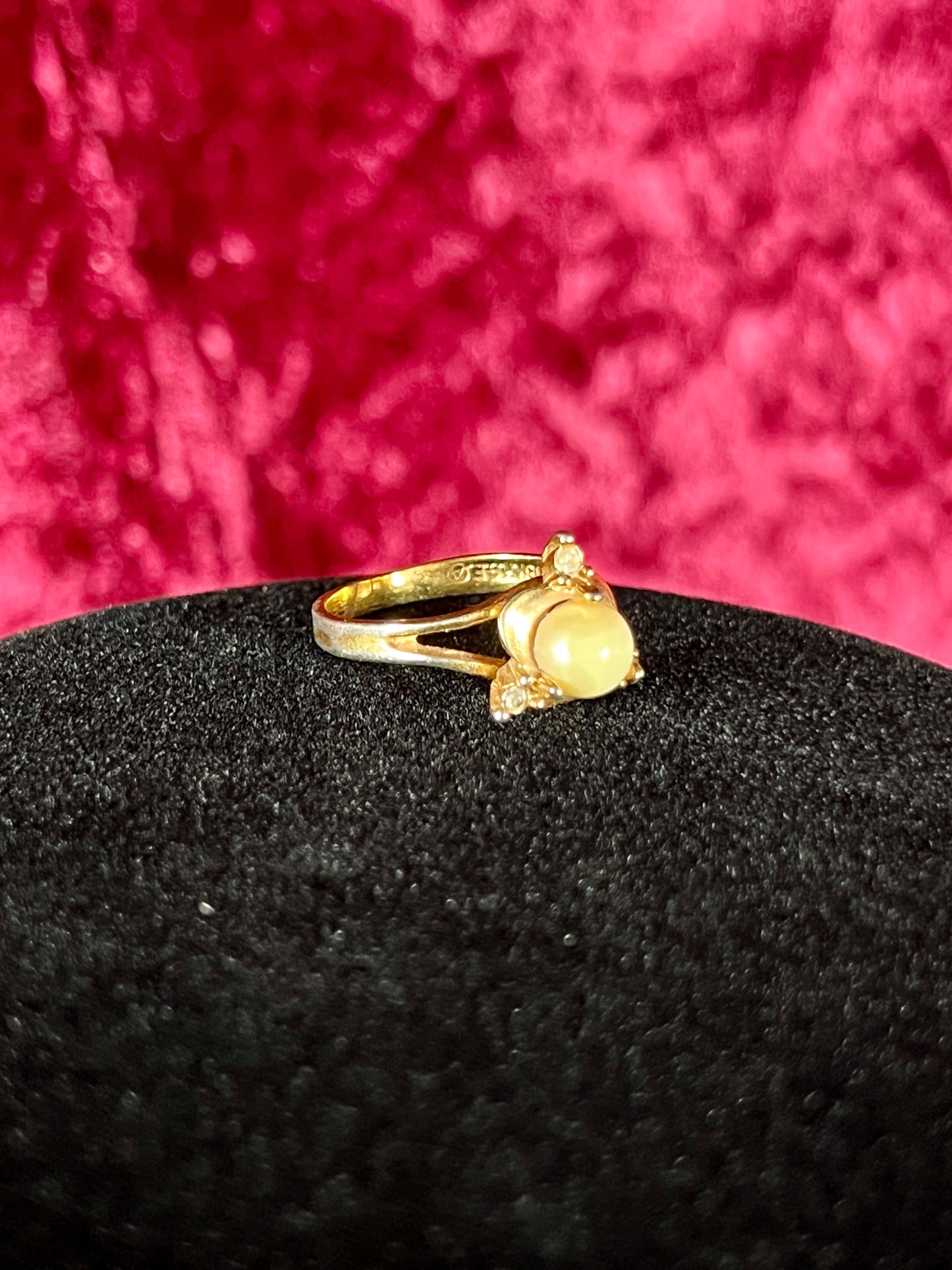 Vintage 18K Gold Electroplate Cocktail Ring – Faux Pearl Solitaire - Size 5