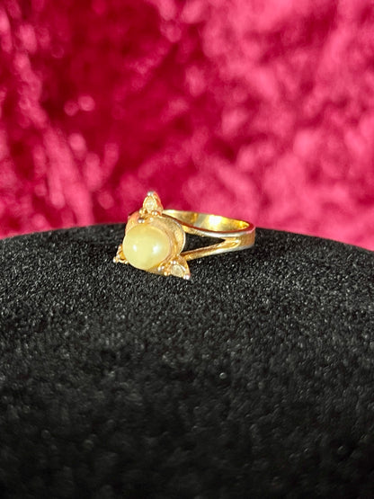 Vintage 18K Gold Electroplate Cocktail Ring – Faux Pearl Solitaire - Size 5