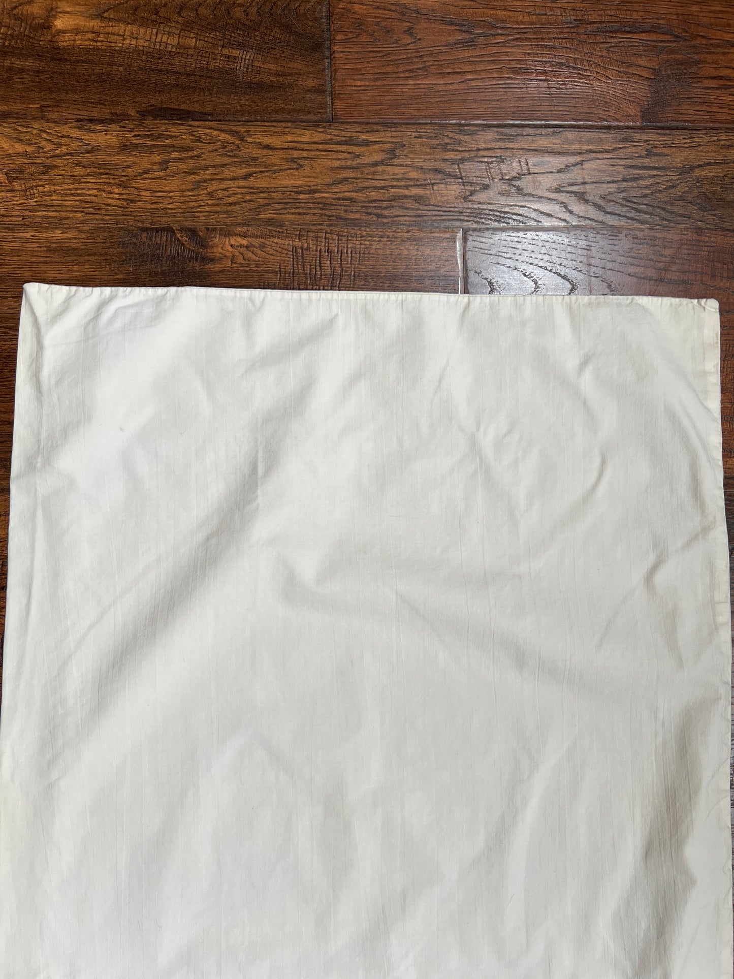 Vintage Linens - Single Embroidered Pillowcase - Baby Blue Scalloped Edge