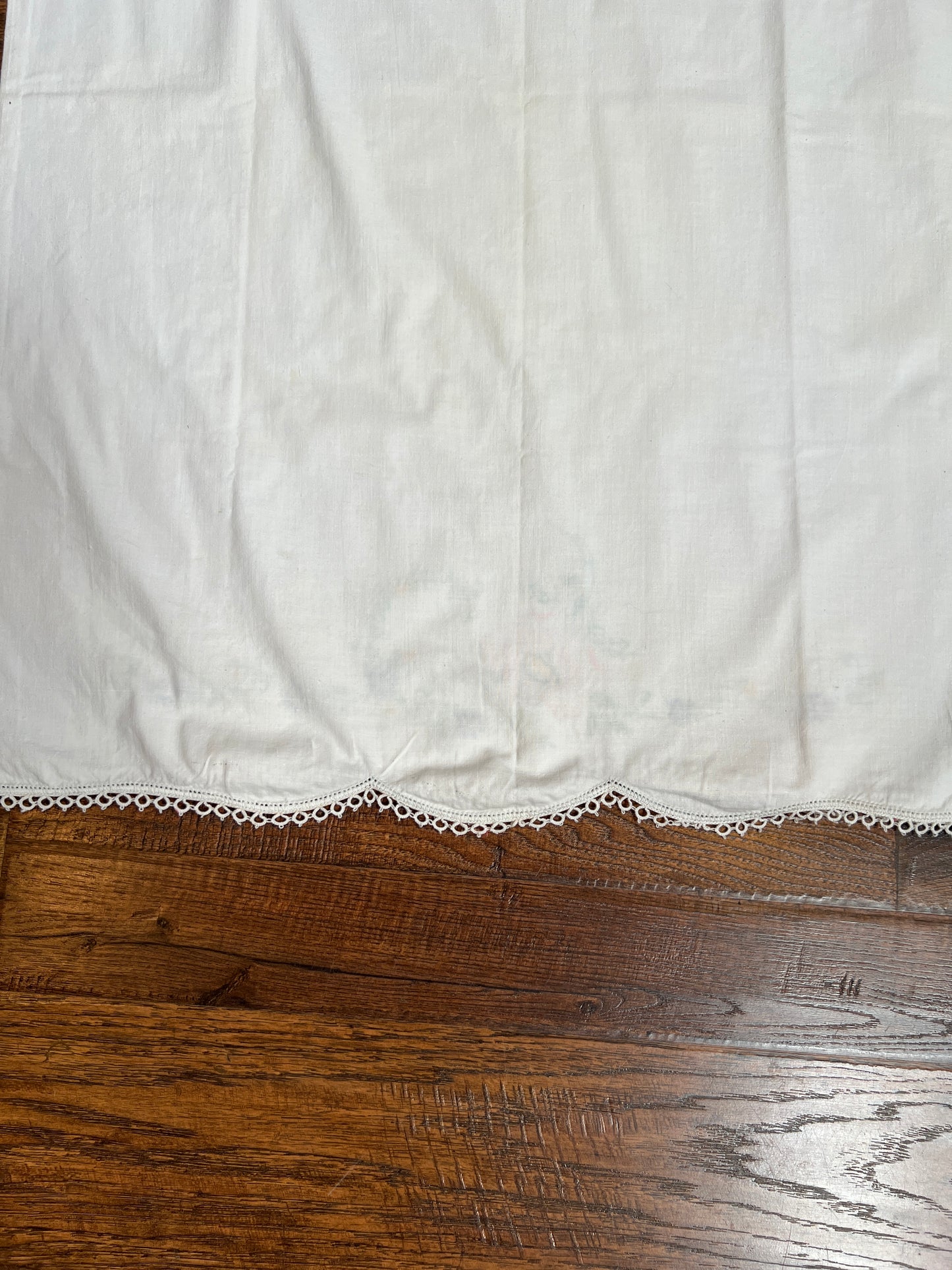 Vintage Linens - Single Embroidered Pillowcase - Blossoming Pink Flower On A Vine