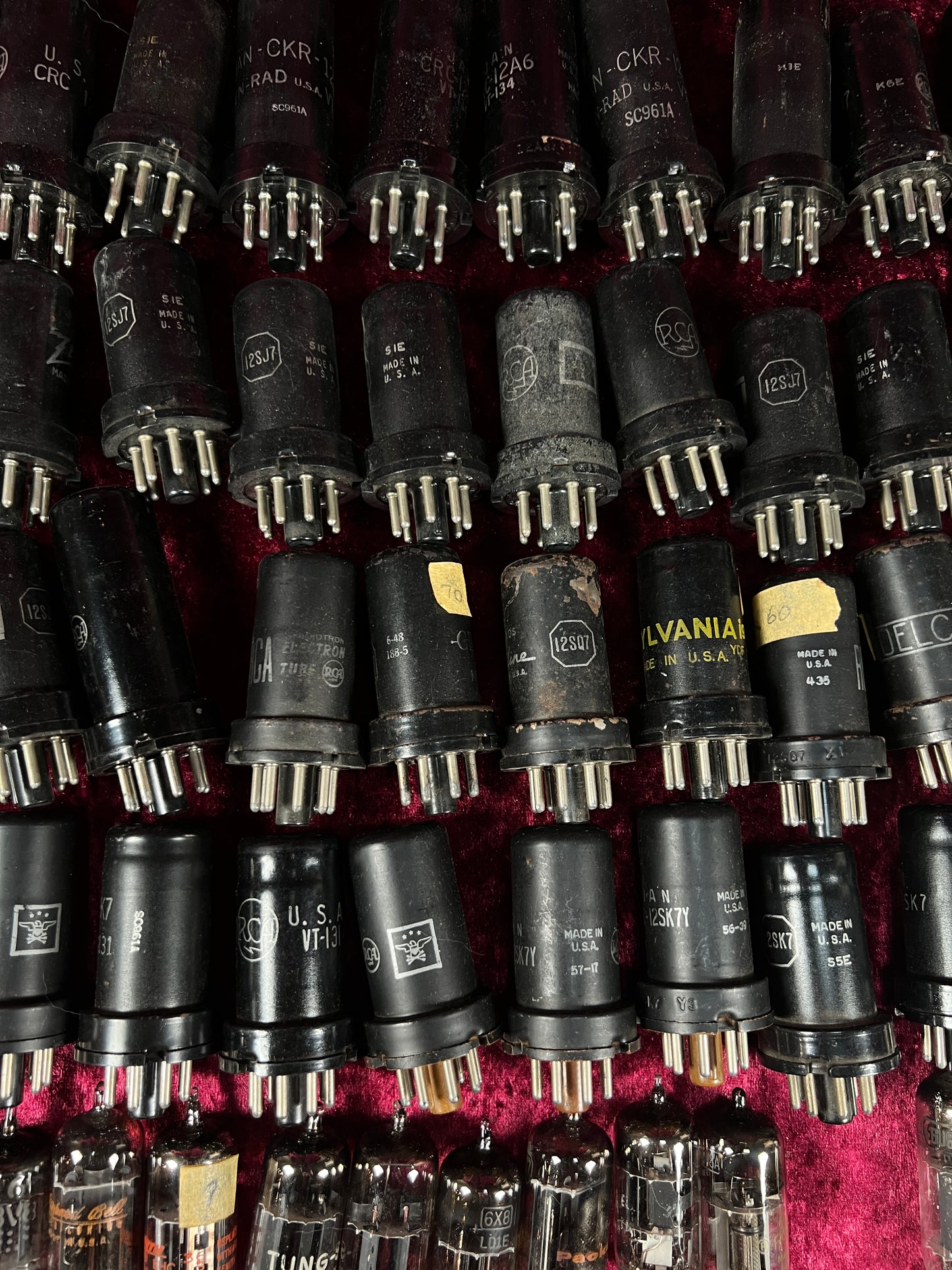 Vintage Glass Vacuum Tube Lot – 120+ Mixed RCA GE Tung-Sol Sylvania