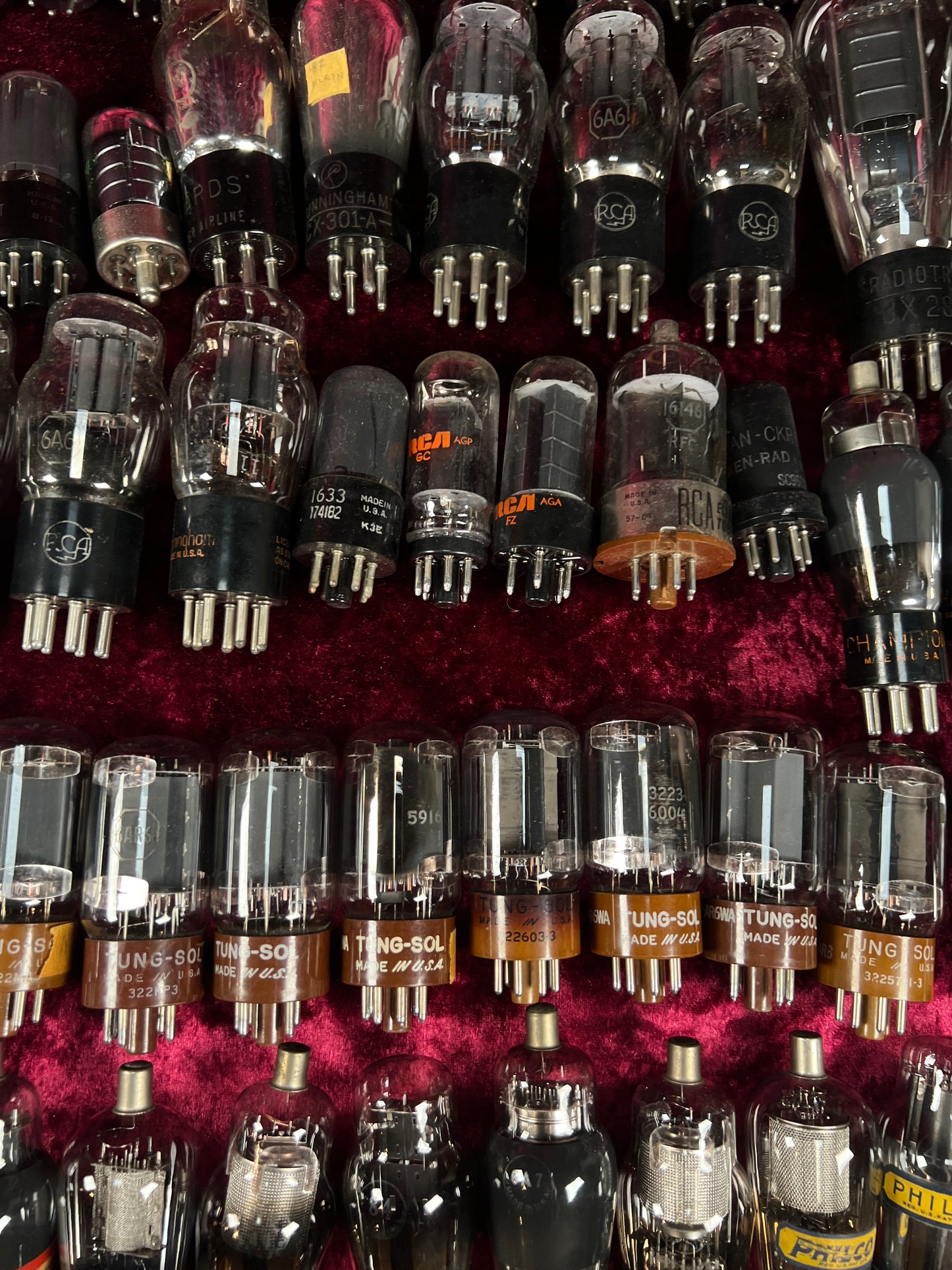 Vintage Vacuum Tube Lot – 100+ USA Radio Electron Tubes Mixed Brands